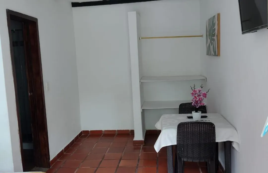 Hotel la Playa Villeta-1